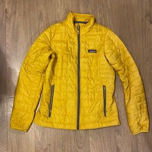 Patagonia lightweight jacket